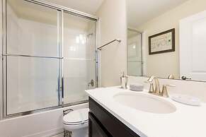 Private Pool Modern Elegance Ideal Locale