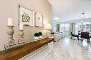 Private Pool Modern Elegance Ideal Locale