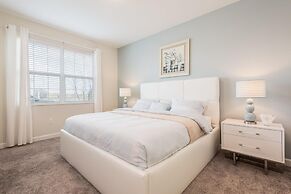 Private Pool Modern Elegance Ideal Locale