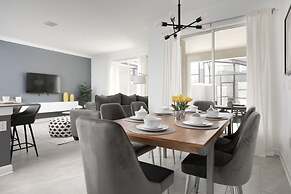 Charming Mickey-themed Home Prime Location