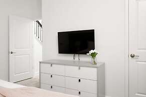 Charming Mickey-themed Home Prime Location