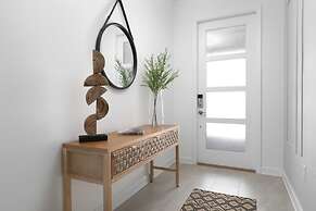 Chic Spacious Best Vacation Home