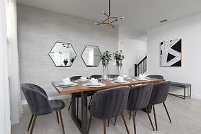 Chic Spacious Best Vacation Home