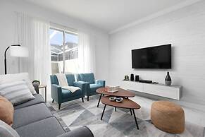 Chic Modern Home- Mickey Star Wars Magic