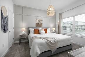 Chic Modern Home- Mickey Star Wars Magic