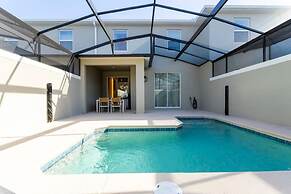 Chic Modern Marvel-spacious Themed Bedrooms Private Pool