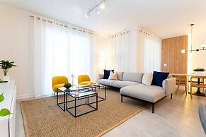 Chic Modern Marvel-spacious Themed Bedrooms Private Pool