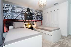 Chic Modern Marvel-spacious Themed Bedrooms Private Pool