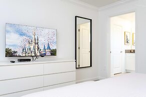 Chic Modern Marvel-spacious Themed Bedrooms Private Pool