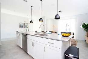 Comfy Themed Home Private Pool Prime Location