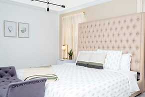 Comfy Themed Home Private Pool Prime Location