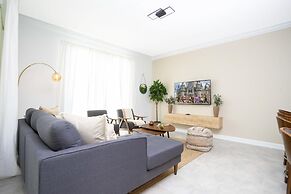 Comfy Themed Home Private Pool Prime Location