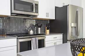 Comfy Themed Home Private Pool Prime Location