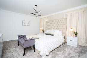 Comfy Themed Home Private Pool Prime Location