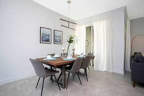 Comfy Themed Home Private Pool Prime Location