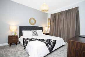 Comfy Themed Home Private Pool Prime Location