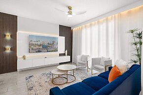 Comfy Home Ideal Location