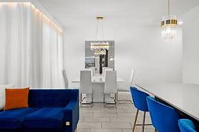 Comfy Home Ideal Location