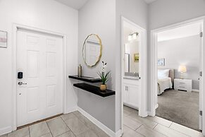 Comfy Home Ideal Location