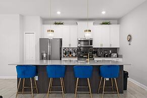 Comfy Home Ideal Location