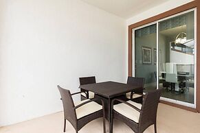 Comfy Home Ideal Location