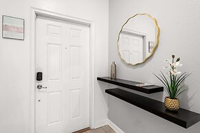 Comfy Home Ideal Location