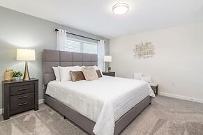 Chic Spacious With Private Pool Ideal Location