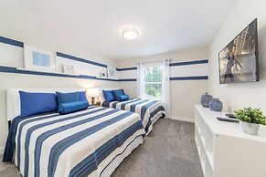 Chic Spacious With Private Pool Ideal Location