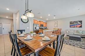 Cozy Home Near Disney Parks - Prime Location