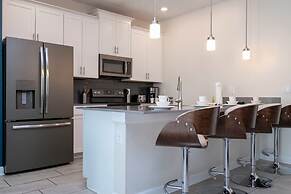 Cozy Getaways - Spacious Ideal Location