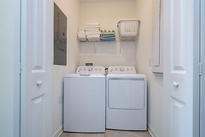 Cozy Getaways - Spacious Ideal Location