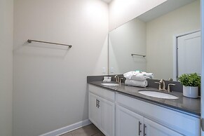 Cozy Getaways - Spacious Ideal Location