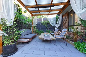 Self-contained Retreat 3BR WiFi Parking