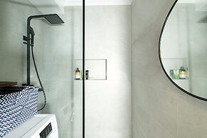 Self-contained Retreat 3BR WiFi Parking