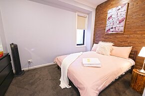 Self-contained Retreat 3BR WiFi Parking