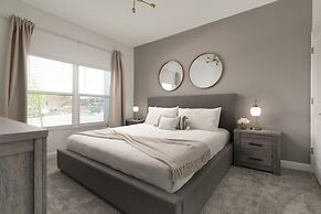 Modern Chic-themed Beds Prime Location