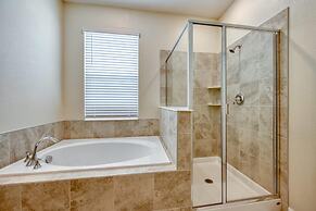 Modern Cozy Condo - Mickey Frozen Bedrooms