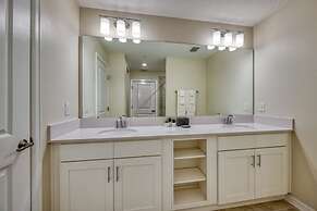 Modern Luxe Condo - Stunning Design