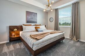 Modern Luxe Condo - Stunning Design