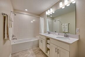 Modern Luxe Condo - Stunning Design