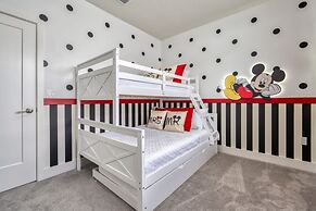 Modern Luxury Retreat-pool Mickey Harry Potter Bedrooms