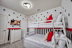 Modern Luxury Retreat-pool Mickey Harry Potter Bedrooms