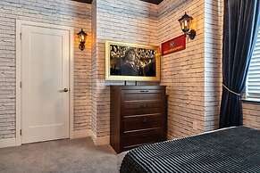Modern Luxury Retreat-pool Mickey Harry Potter Bedrooms