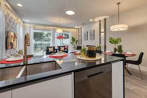 Modern Luxury Retreat-pool Mickey Harry Potter Bedrooms