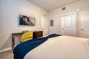 Prime Location-spacious Condo for 8 Guests