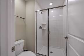 Relax in Style at This Spacious 4-bedroom Villa