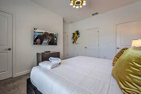 Relax in Style at This Spacious 4-bedroom Villa