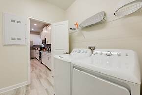 Luxury 5BR Home Private Pool Prime Location