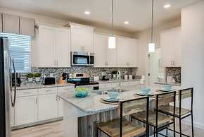 Luxury 5BR Home Private Pool Prime Location