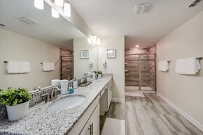 Luxury 5BR Home Private Pool Prime Location